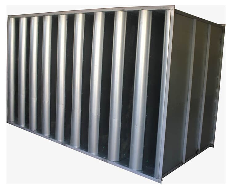 Rectangular sound attenuator with internal acoustic splitters.